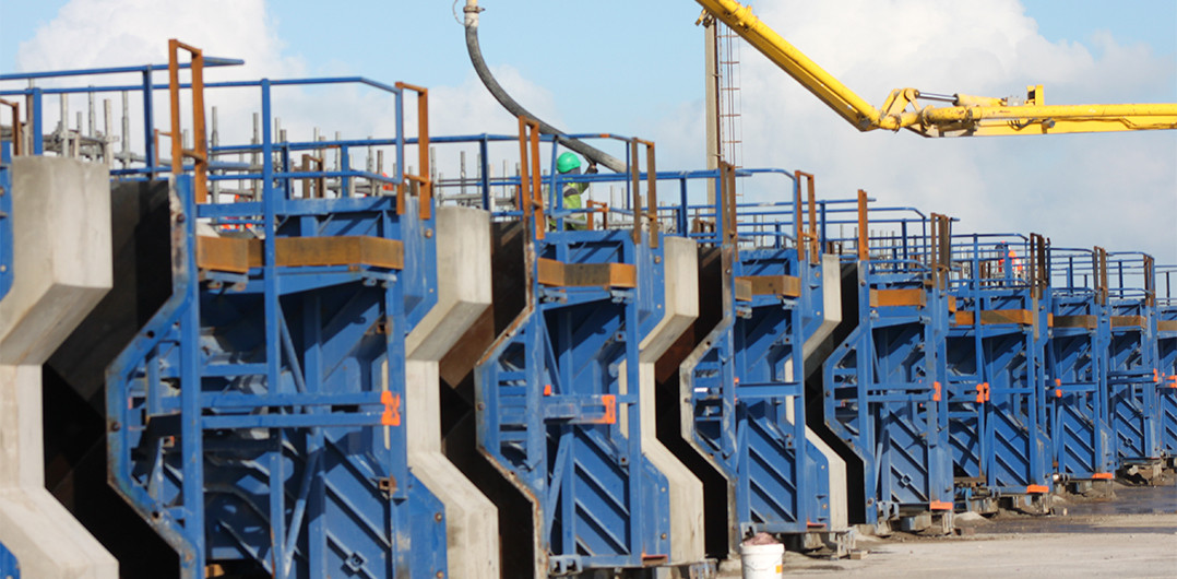 Fabrication des premiers Xblocs en méthode foraine